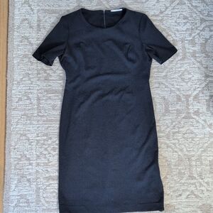 T Tahari Navy Sheath Dress Short Sleeve Crew Neck